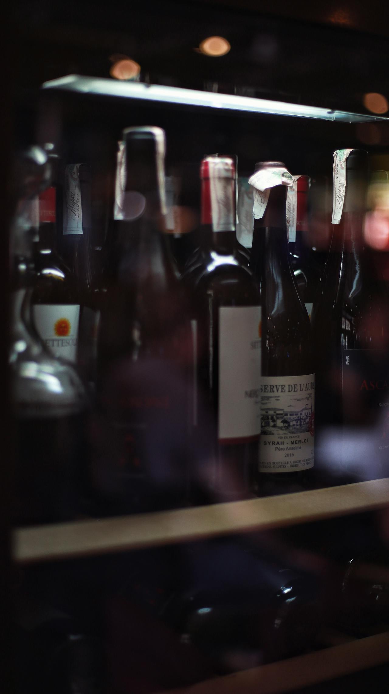 Sélection de vins français à l'épicerie du Restaurant 31, Pas de la Case